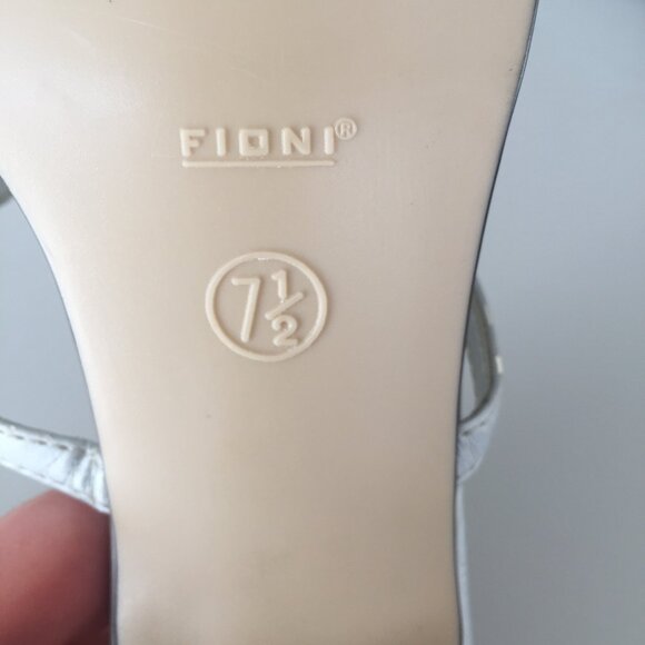 Vintage 90's Silver Satin Beaded T-strap Slides Heels sz 7.5 - Picture 7 of 13